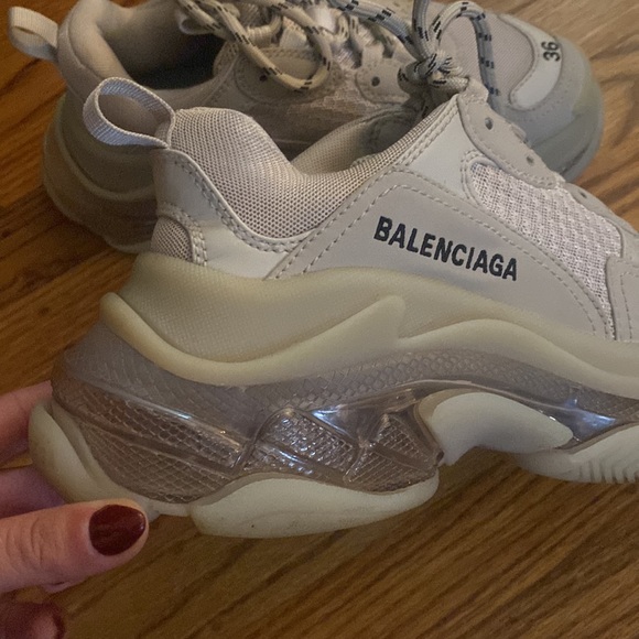 BALENCIAGA
Beige Triple S Sneakers - Picture 3 of 13